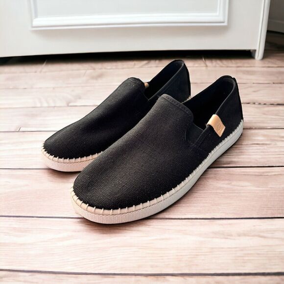 UGG Shoes - NWOB UGG Womens Luciah Black Sneaker size 9.5 NWOB MSRP $90